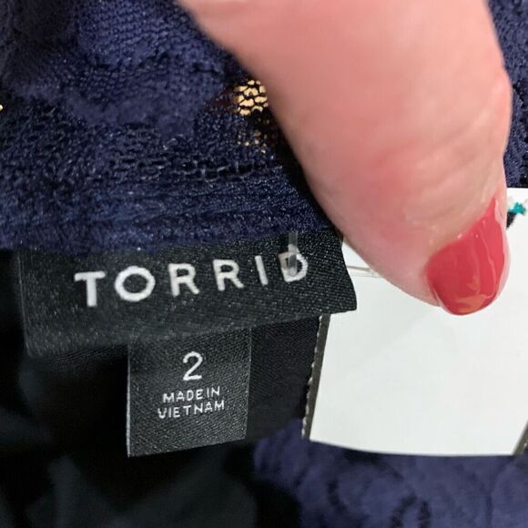 Torrid Lace L/S Top Off-Shoulder Partly Lined Scalloped Neck Navy Blue Sz 2 (2X) - Picture 3 of 9